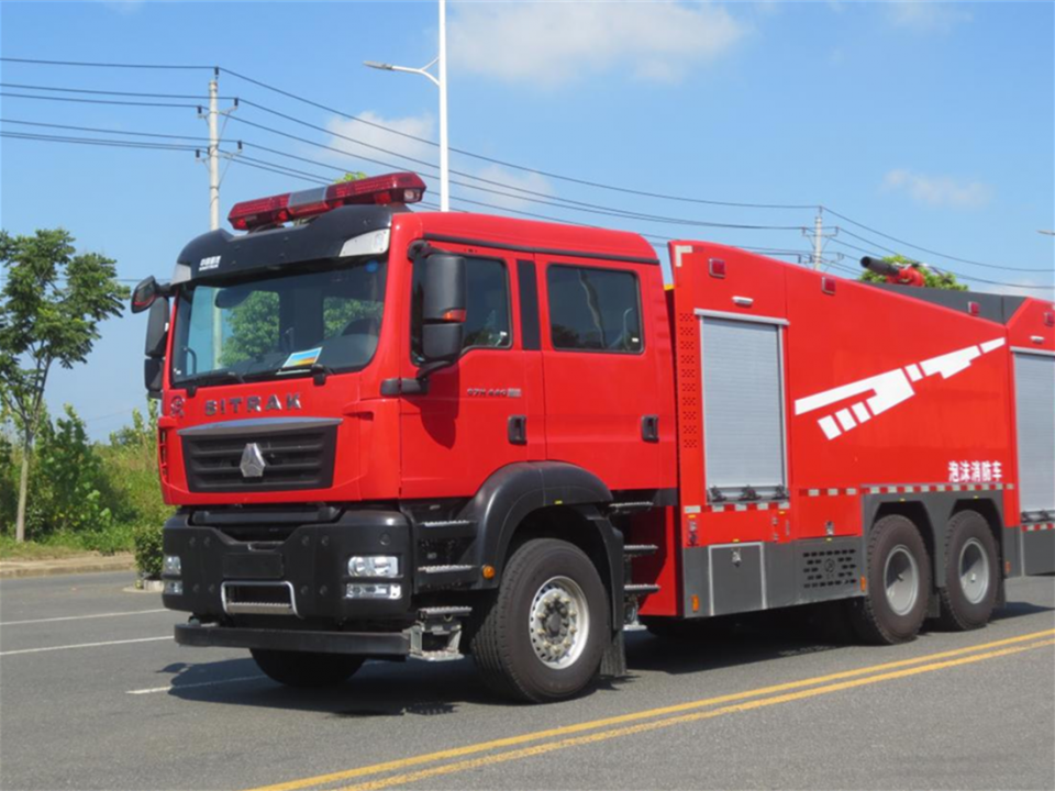 豪沃單橋水罐消防車（13噸）