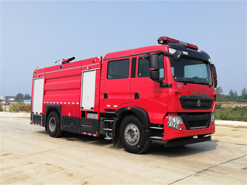 豪沃單橋泡沫消防車(chē)（8噸）圖片